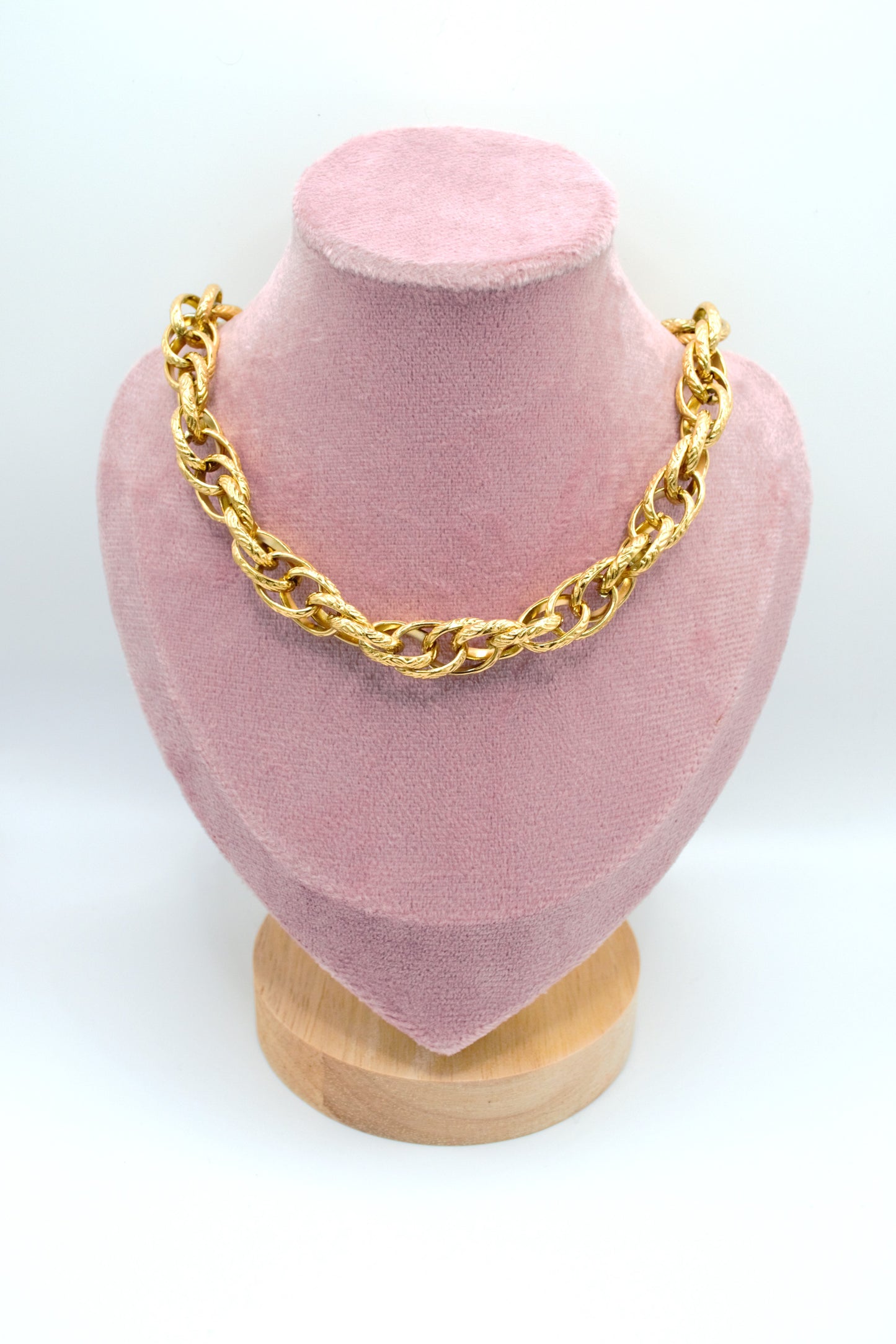 Le collier "Bonnie" doré en acier inoxydable