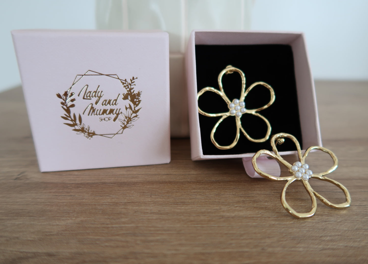 Les boucles d'oreilles "Beverly"