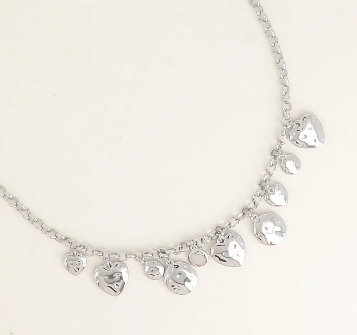 Le collier MYSTRA