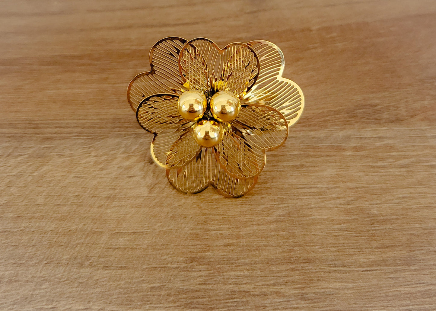 La bague "Camélia"