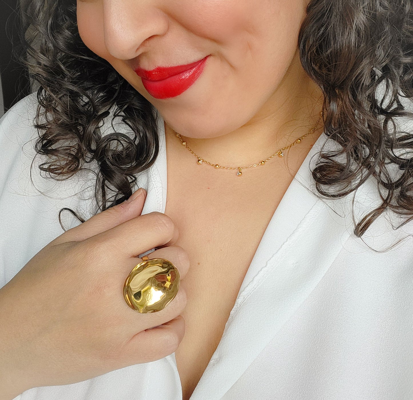 La bague "Laora"