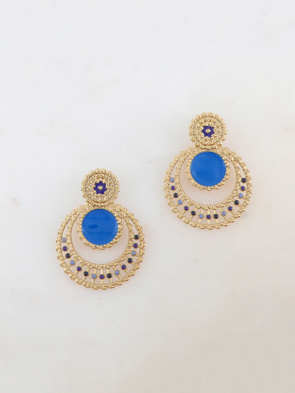 Les boucles d'oreilles "Dava"