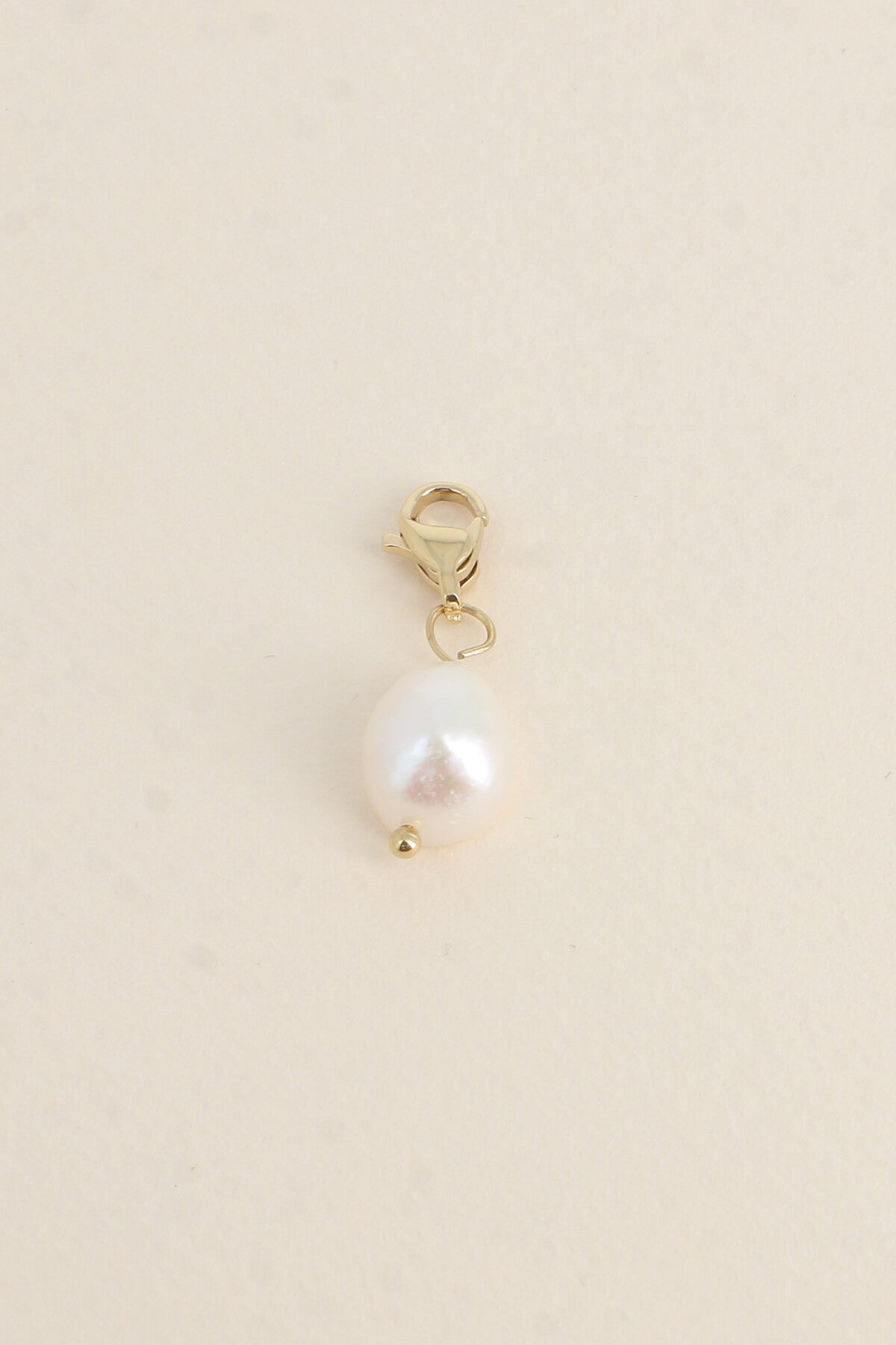 Le charm " Perla" en perle d'eau douce