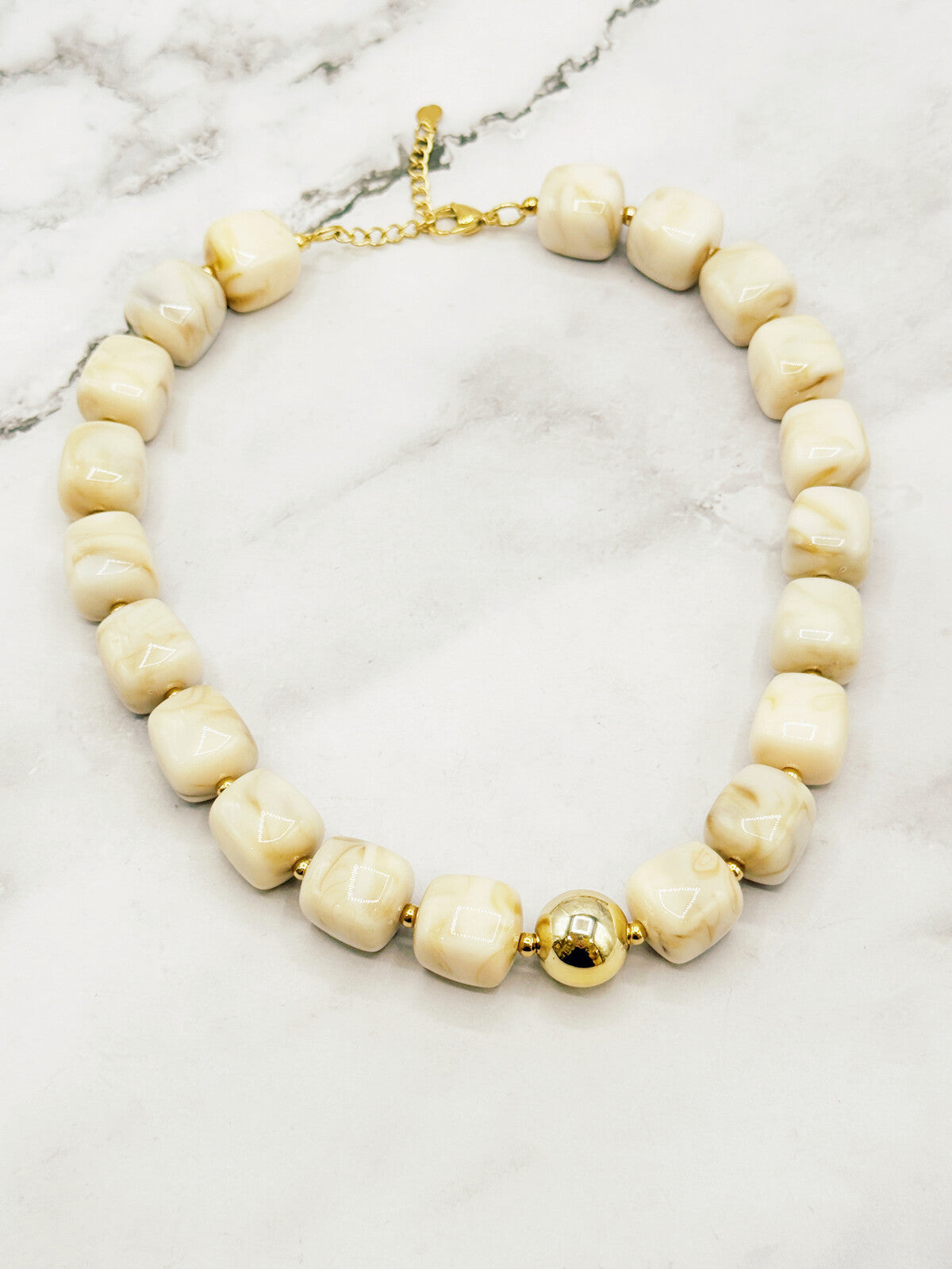Le collier MARILOU - Beige