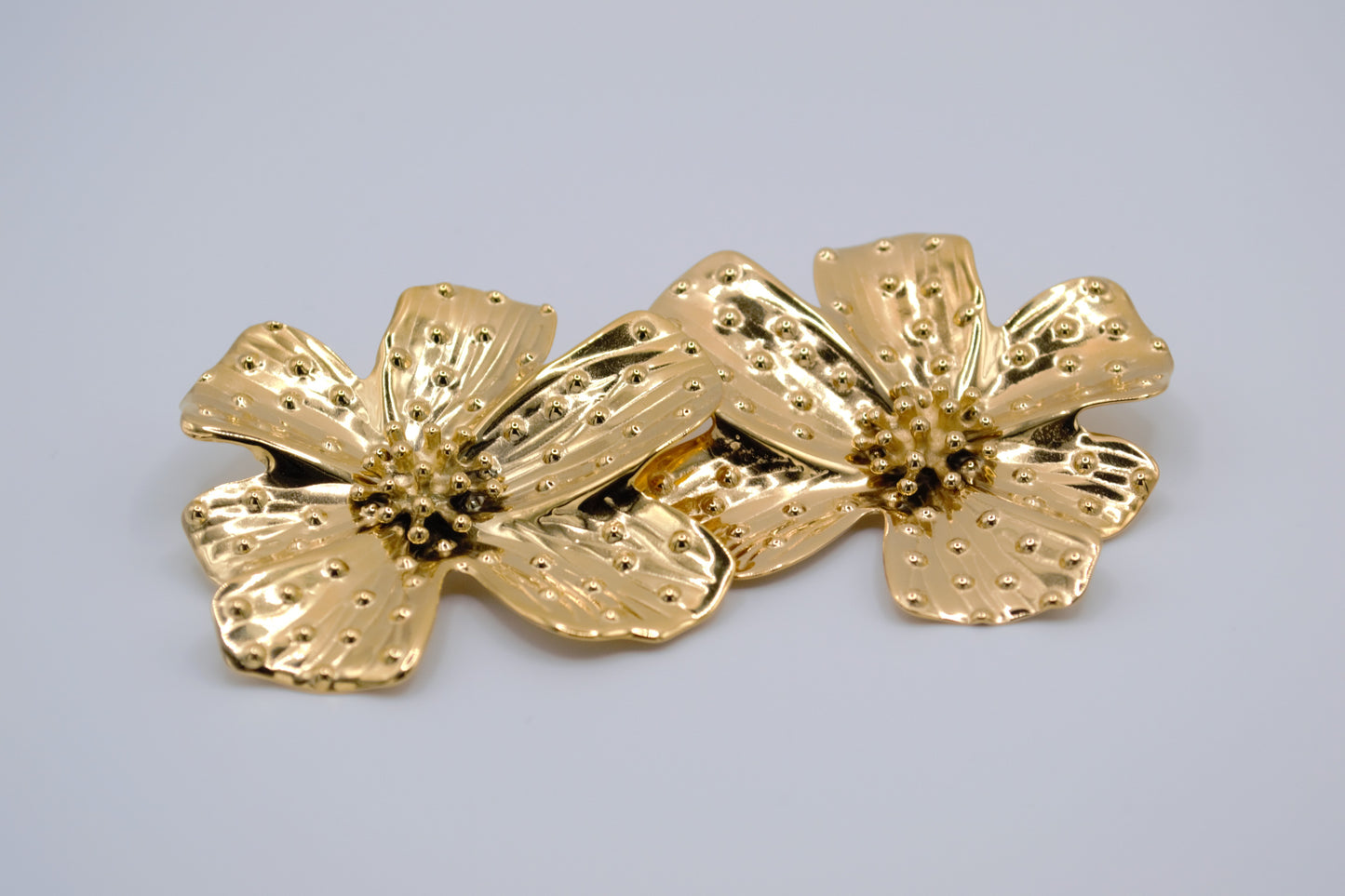 Les boucles d'oreilles "Magnolia"