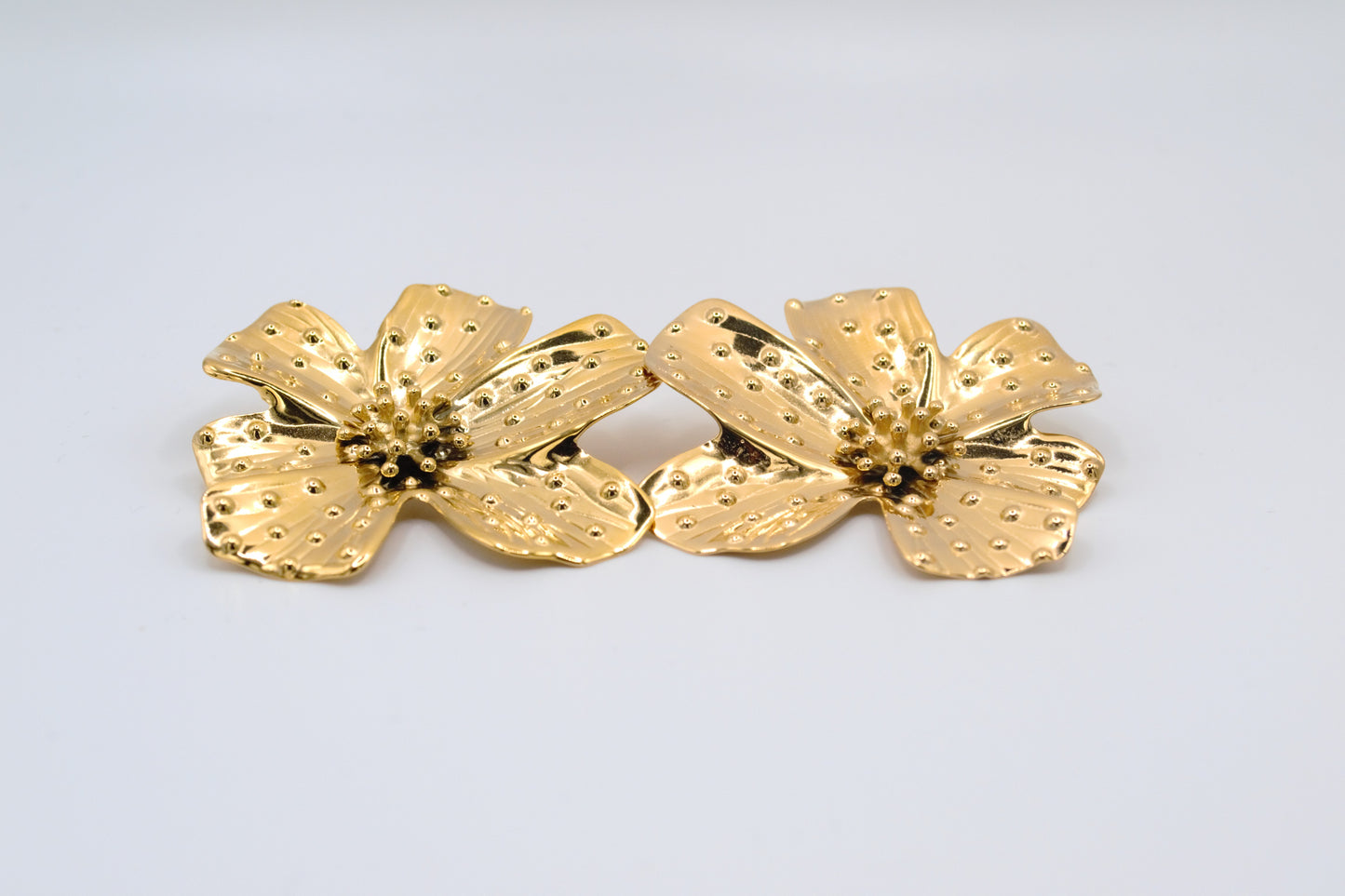 Les boucles d'oreilles "Magnolia"