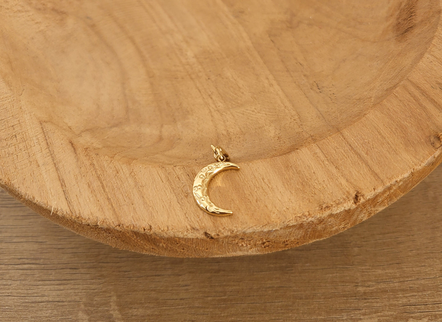 Le charm LUNE martelé