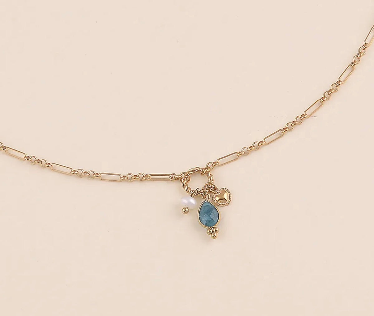 Le collier OPALINE