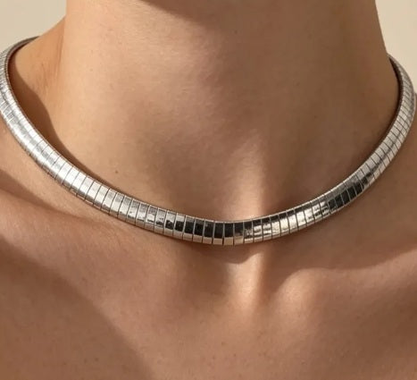 Le collier ras du cou EVE- argenté